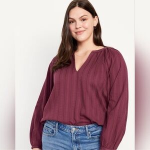 OLD NAVY Textured Dobby Top in Dark Mauve